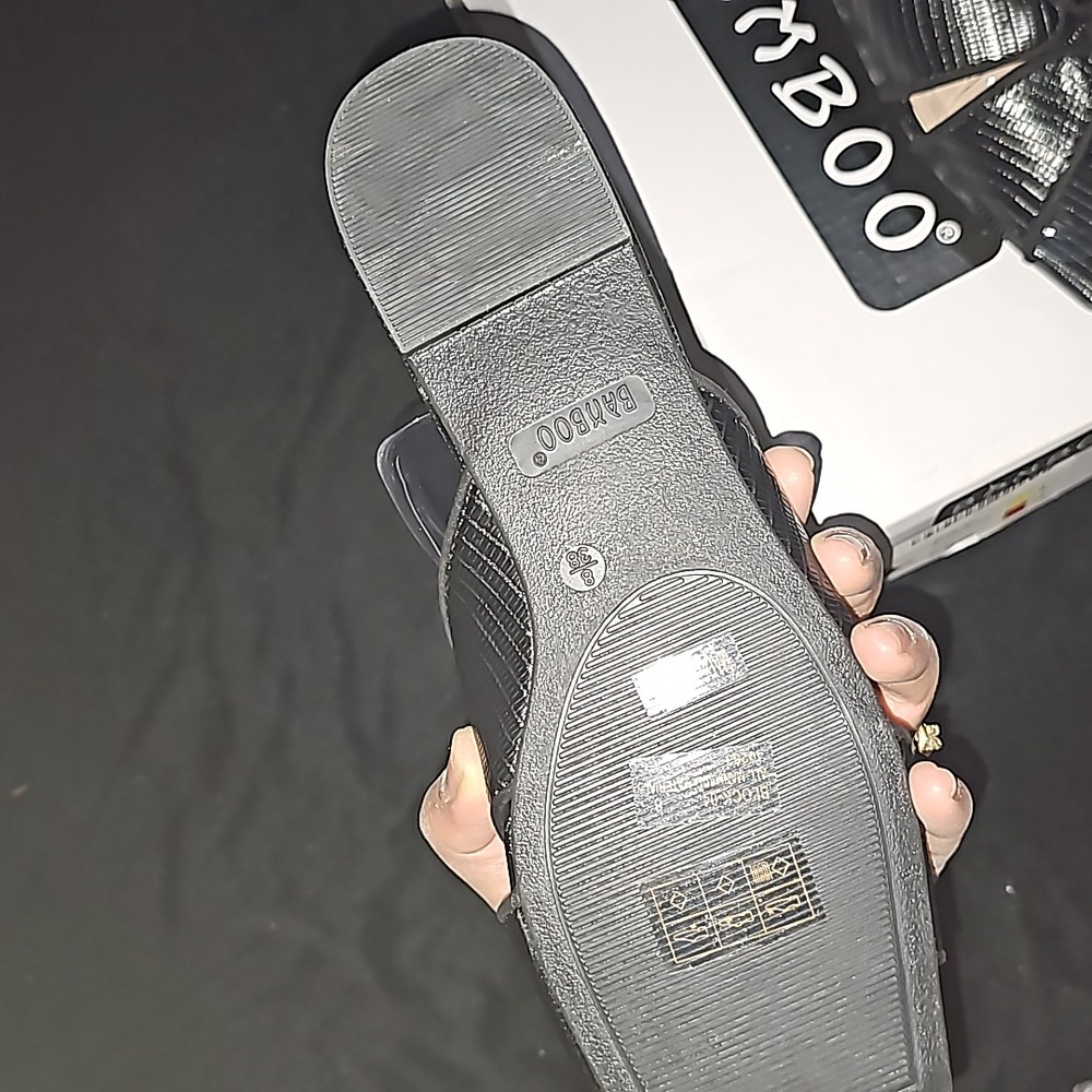 Sandals - Picture 3 of 3